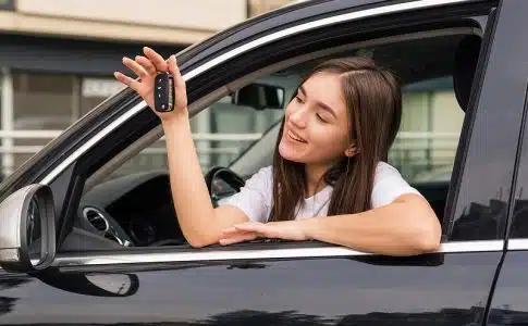 Assurance voiture jeune conducteur les garanties indispensables