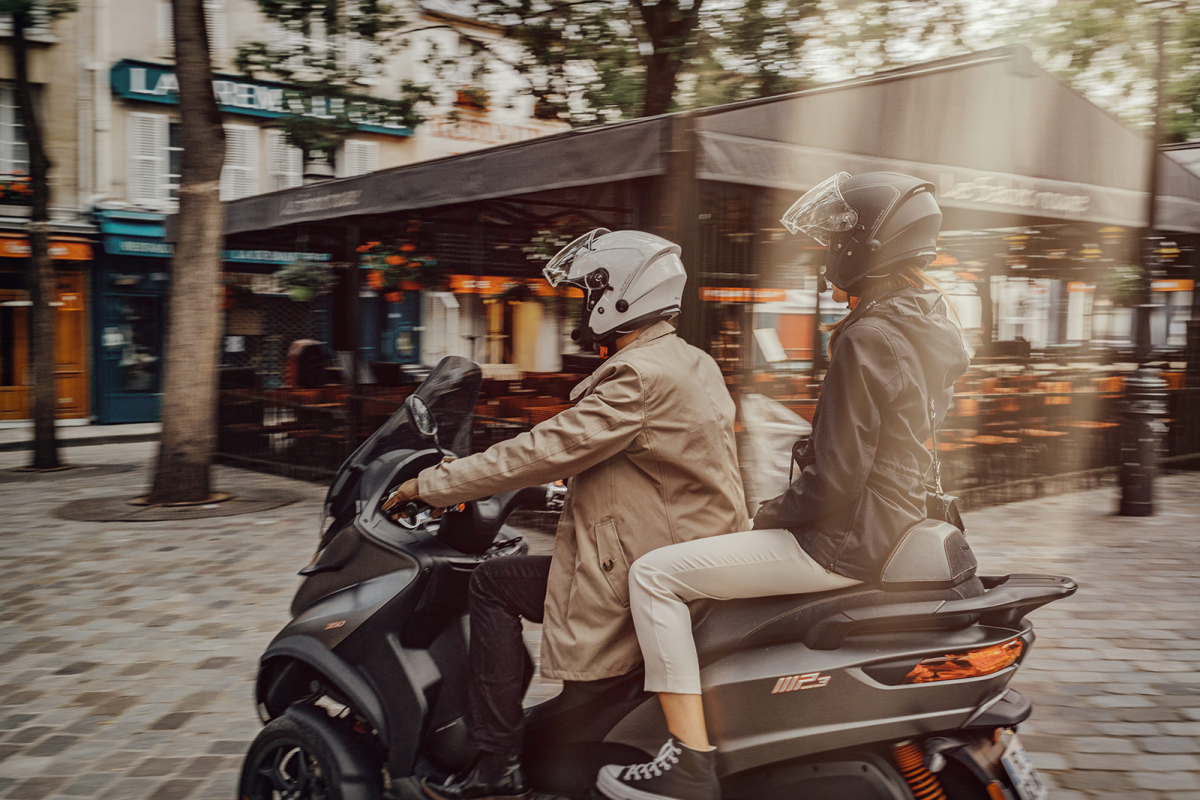 motards en ville